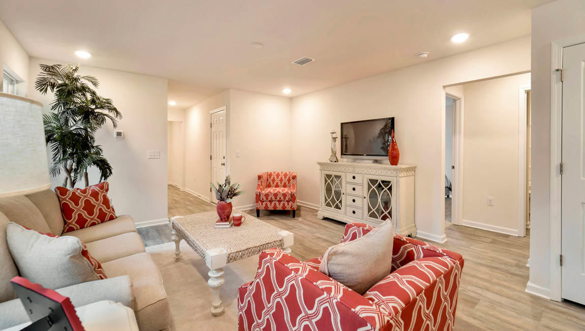 683 Earl Godwin Road Freeport, FL 32439 - Photo 4 of 37 Gallery Image 4