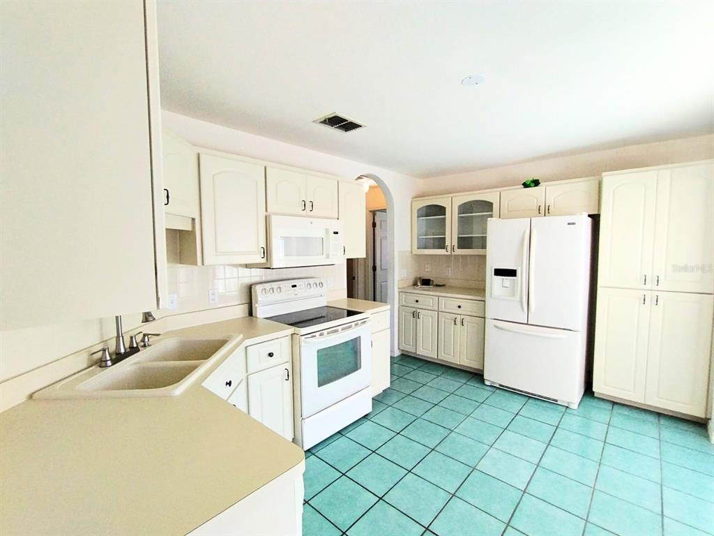 6172 Southwest 101st Place Ocala, FL 34476 - Photo 10 of 27