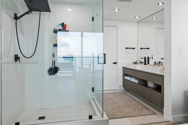 $7,250 | 460 Northeast 28th Street, Unit 2008, Miami, FL 33137