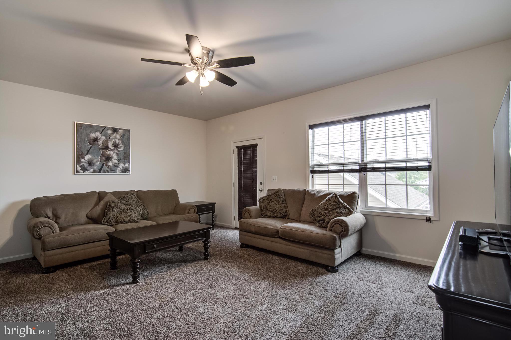7141 Durrette Road Ruther Glen, VA 22546 - Photo 7 of 25 Living Room