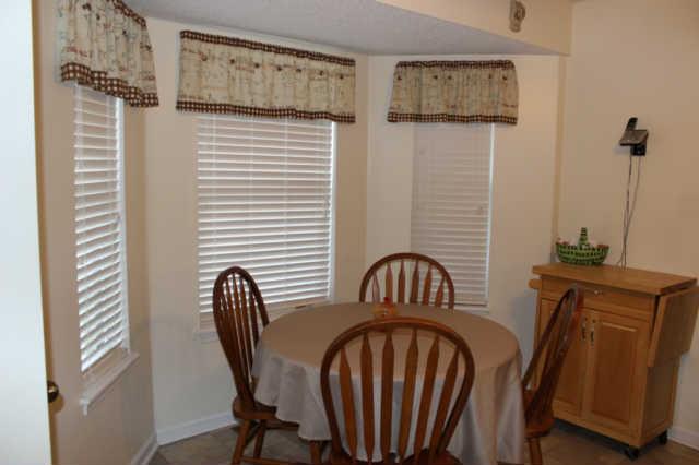 1435 Appleton Road Clarksville, TN 37043 - Photo 10 of 18 Kitchen with Dining Area