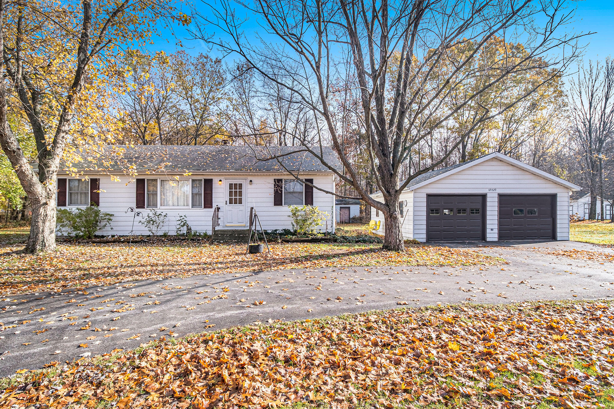69529 Thomas Road White Pigeon, MI 49099 - Photo 1 of 14 001-69529-thomas-rd-white-pigeon-mi-4909
