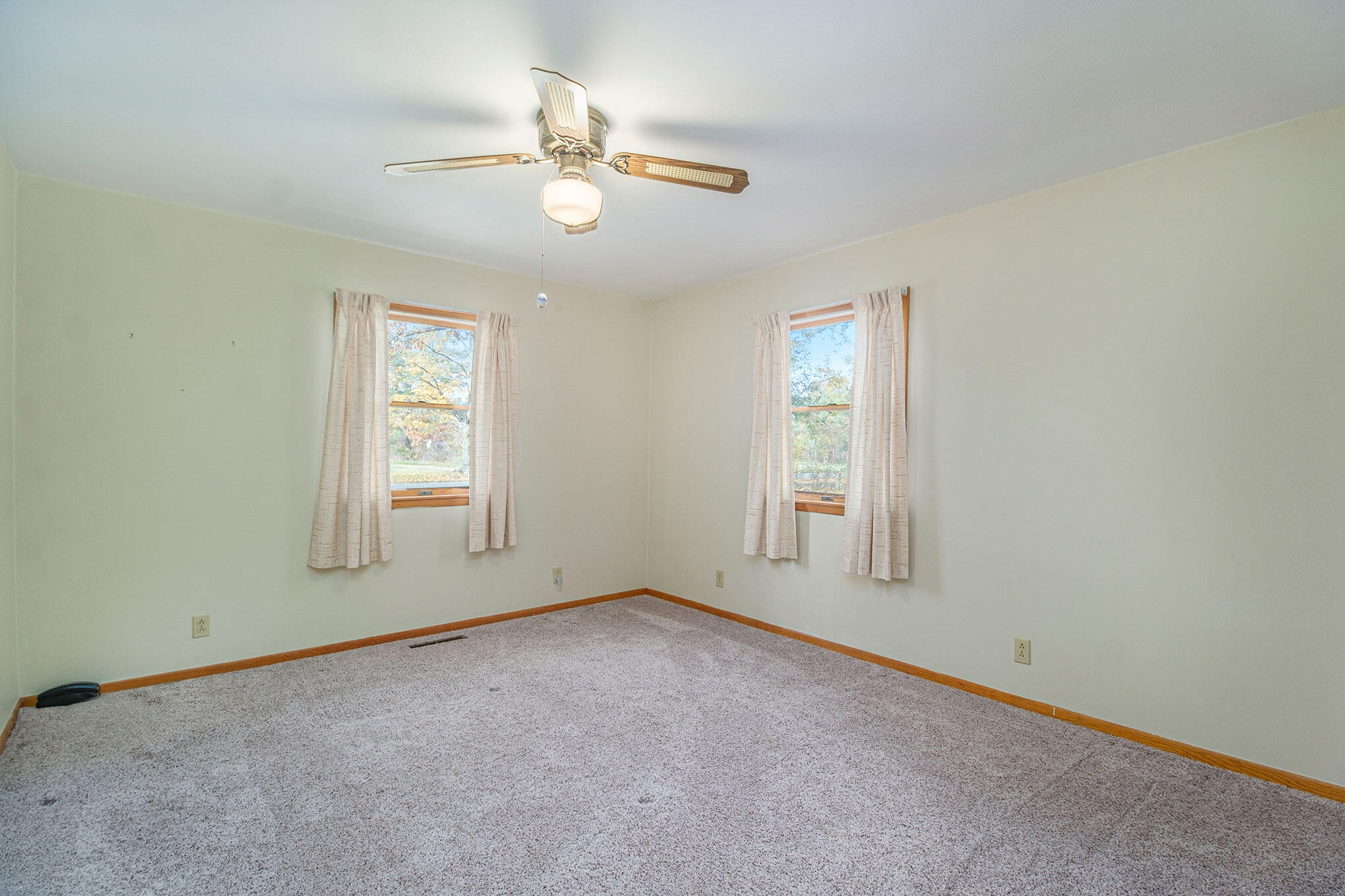 69529 Thomas Road White Pigeon, MI 49099 - Photo 6 of 14 006-69529-thomas-rd-white-pigeon-mi-4909