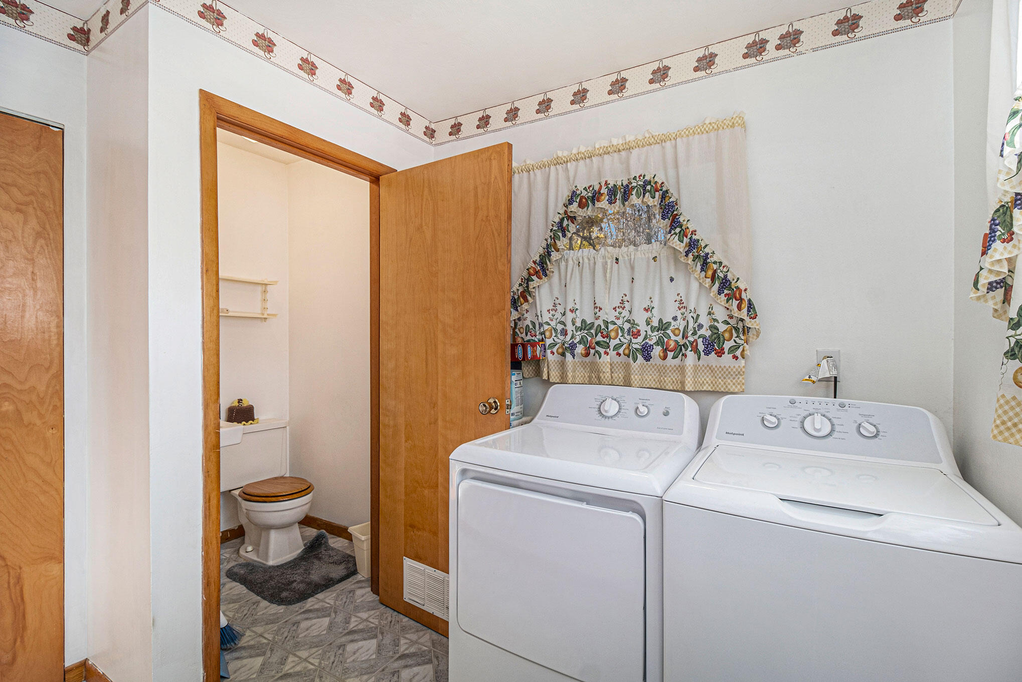 69529 Thomas Road White Pigeon, MI 49099 - Photo 10 of 14 010-69529-thomas-rd-white-pigeon-mi-4909
