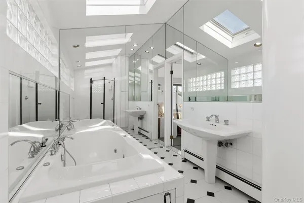 $825,000 | 2459 Marie Court, Bellmore, NY 11710