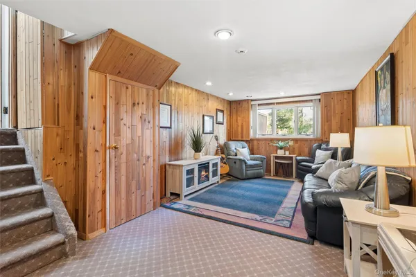 $825,000 | 2459 Marie Court, Bellmore, NY 11710