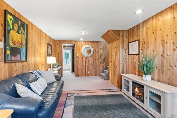 $825,000 | 2459 Marie Court, Bellmore, NY 11710