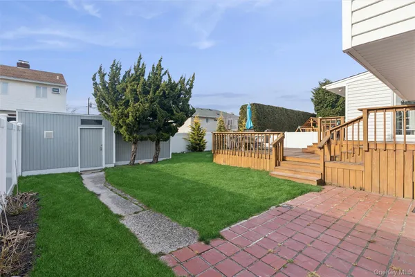 $825,000 | 2459 Marie Court, Bellmore, NY 11710