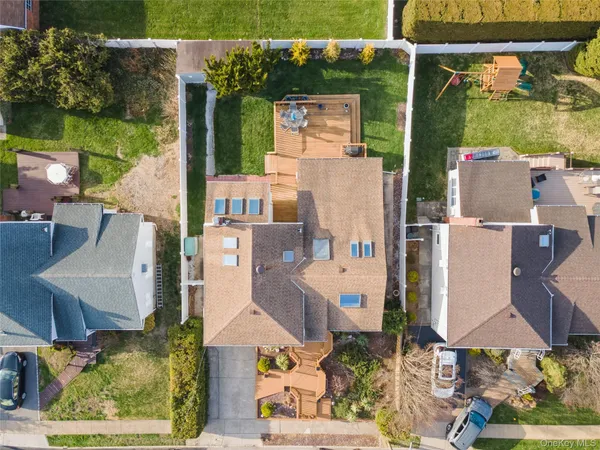 $825,000 | 2459 Marie Court, Bellmore, NY 11710