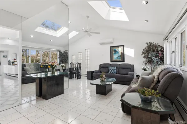 $825,000 | 2459 Marie Court, Bellmore, NY 11710