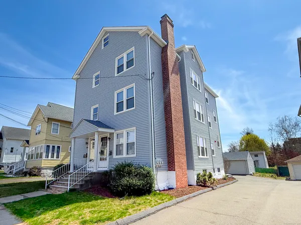 $1,800 | 156 Columbia Street, New Britain, CT 06052