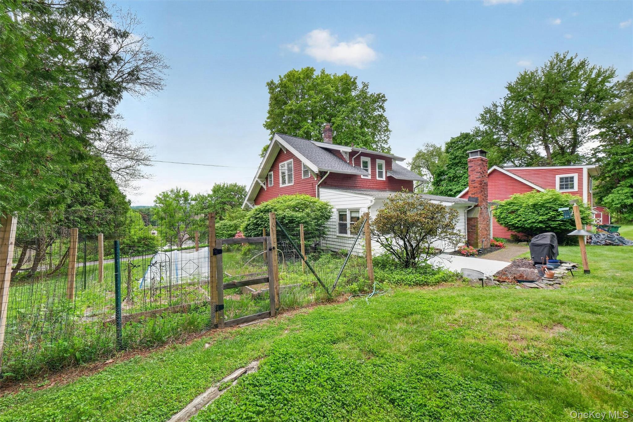 10 Edwin Road Poughkeepsie, NY 12603 - Photo 41 of 46 a view of a house with a park