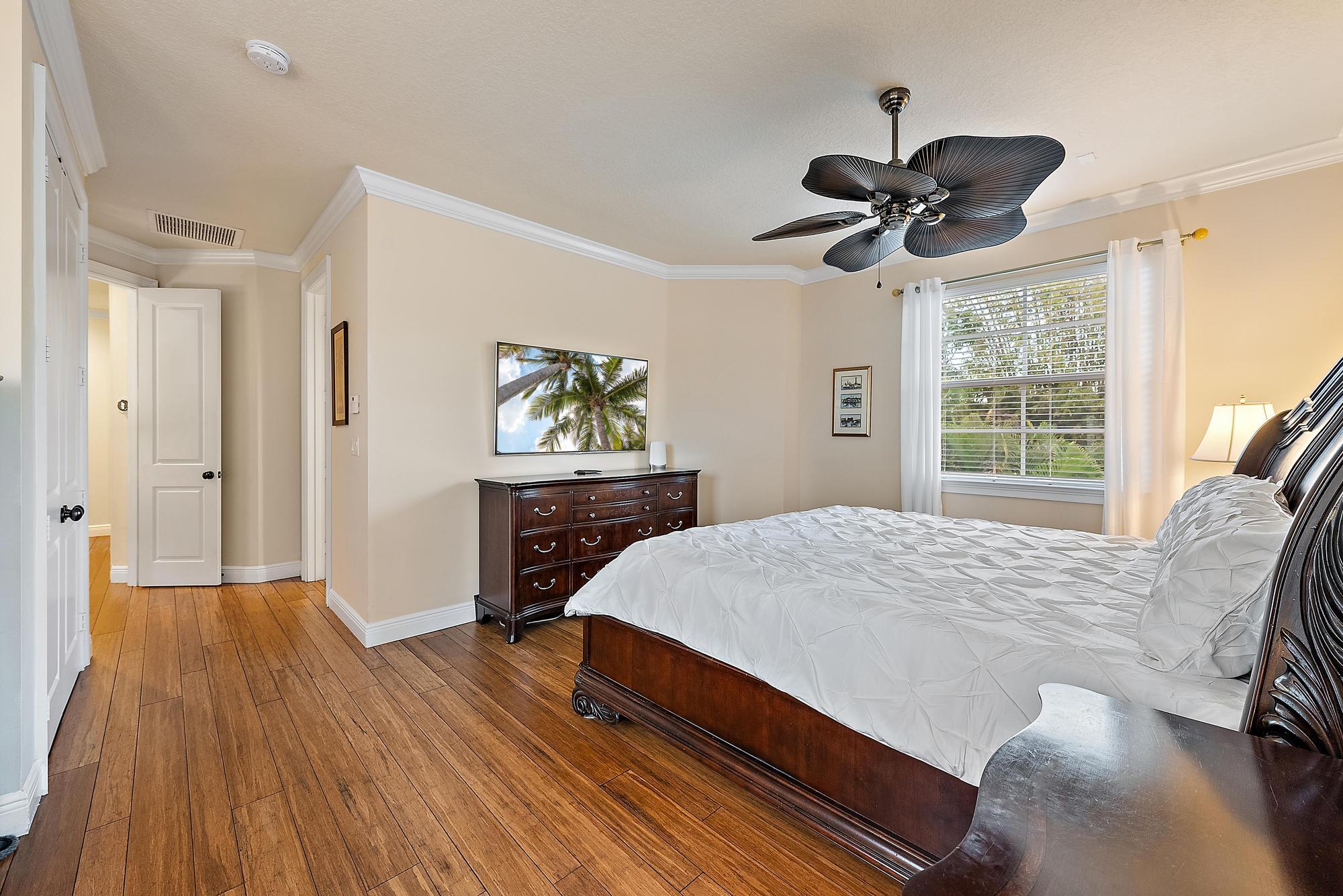 107 Via Poinciana Lane Boca Raton, FL 33487 - Photo 16 of 40 107 Via Poinciana Ln-18