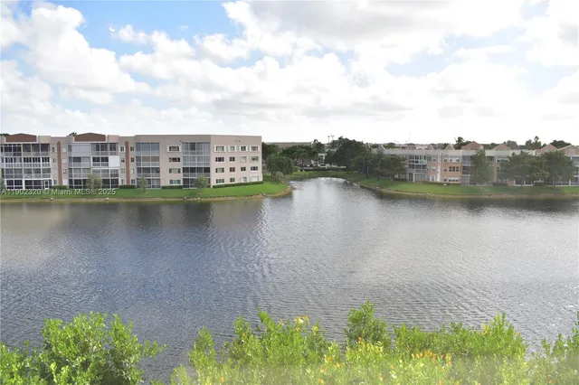 a view of a lake with houses