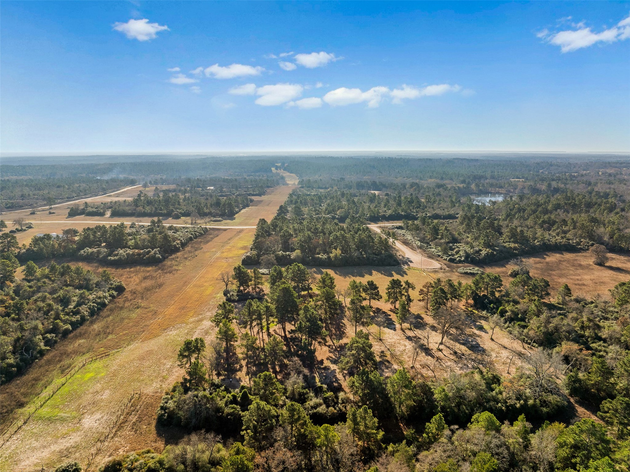 1315 Centerville Tx 75833 Centerville, TX 75833 - Photo 34 of 40 a view of a city with ocean view