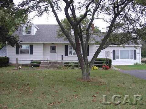 5850 West Beecher Road Adrian, MI 49221 - Photo 1 of 17 31396320.JPG