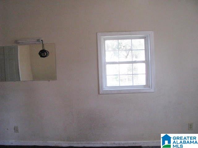 728 27th Street Southwest Birmingham, AL 35211 - Photo 9 of 10