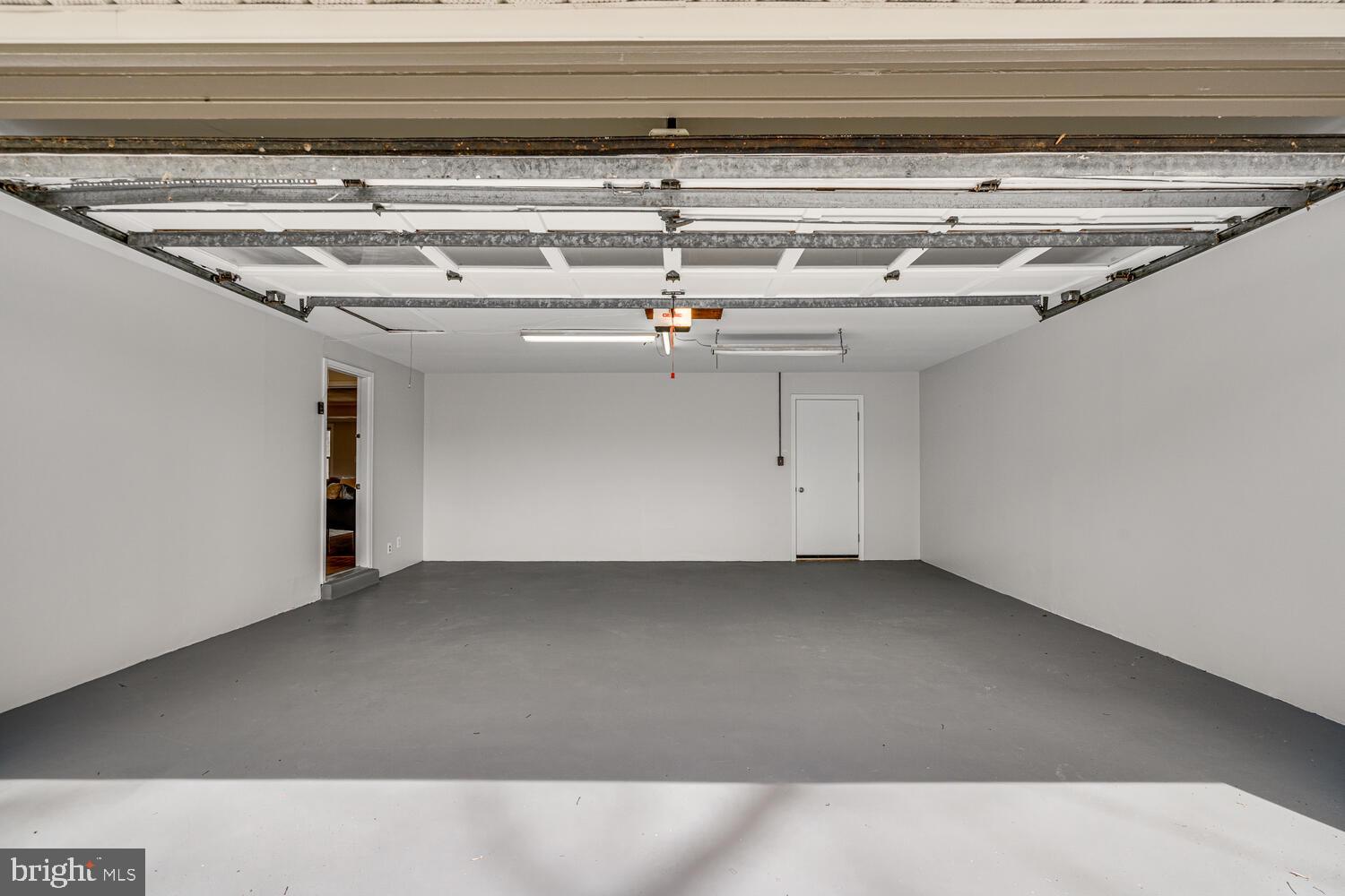 17605 Cashell Road Olney, MD 20832 - Photo 44 of 78 Garage