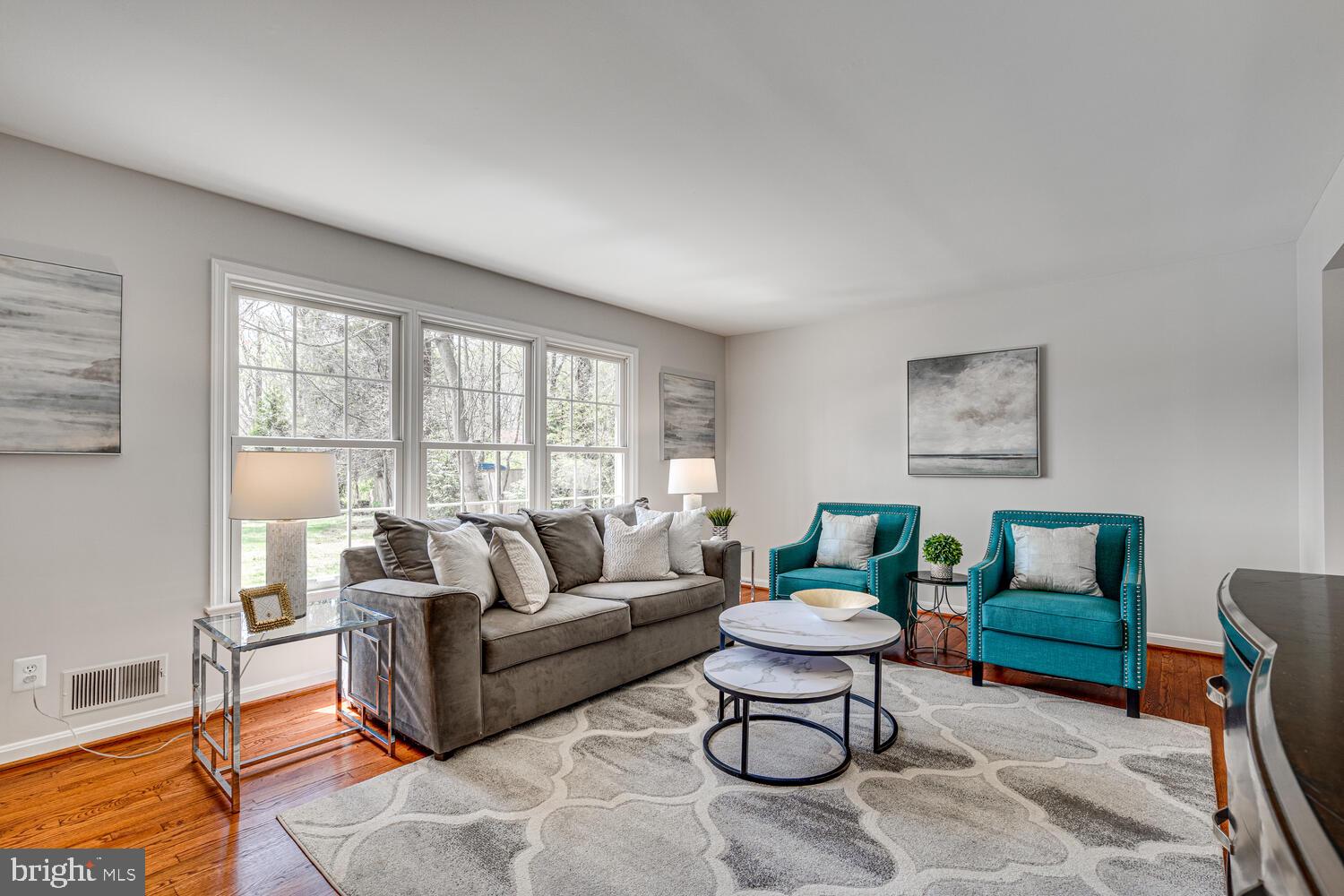 17605 Cashell Road Olney, MD 20832 - Photo 9 of 78 Living Room