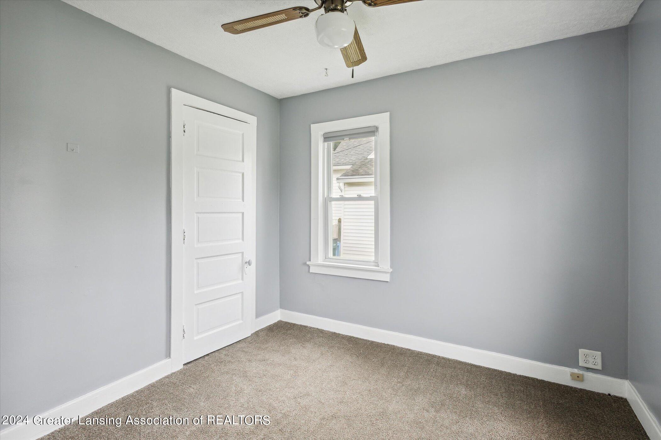 809 East Cavanaugh Road Lansing, MI 48910 - Photo 11 of 33 11-809-E-Cavanaugh-Rd-Lansing-MI-48910-W