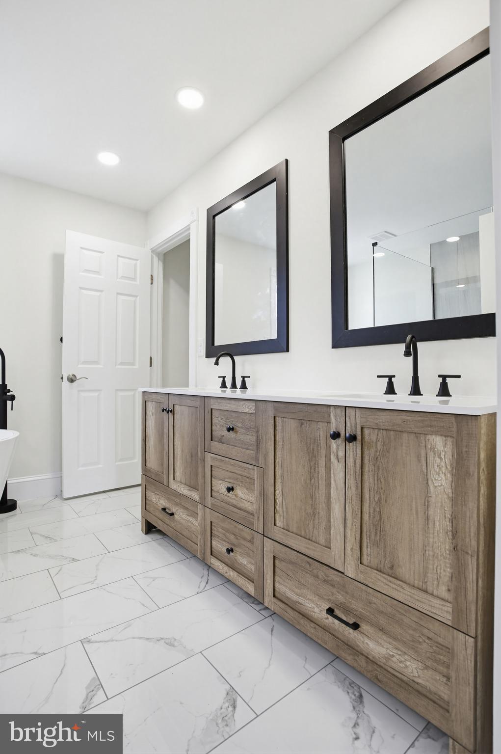 15005 Bushy Park Road Woodbine, MD 21797 - Photo 27 of 75 LARGE VANITY DOUBLE SINKS DOUBLE MIRRORS