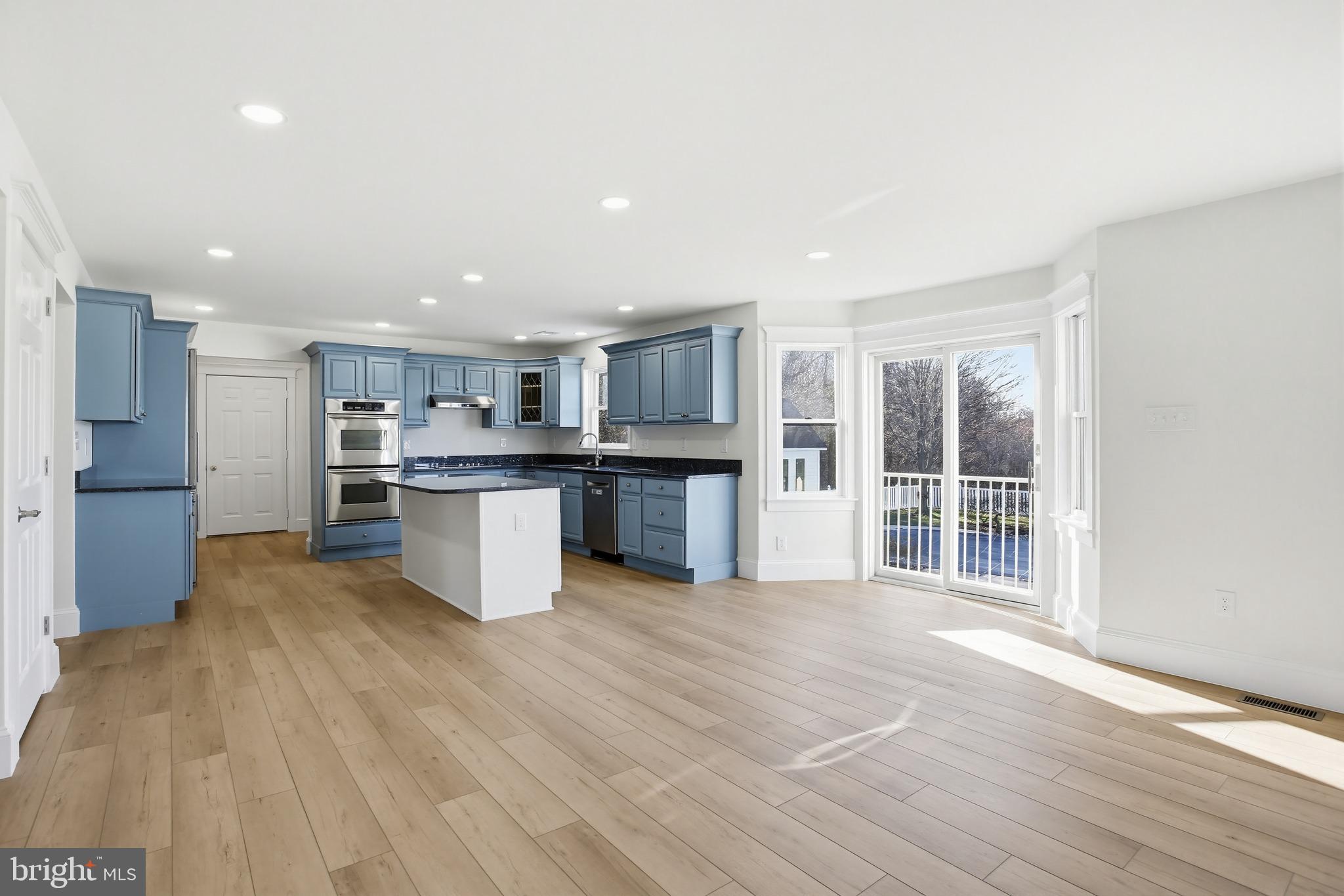 15005 Bushy Park Road Woodbine, MD 21797 - Photo 8 of 75 BREAKFAST AREA LARGE ENOUGH TO SERVE AS DINING RM