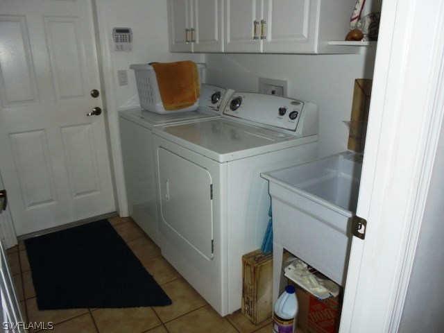 15660 Cemetery Road Fort Myers, FL 33905 - Photo 15 of 15 a utility room with dryer and washer