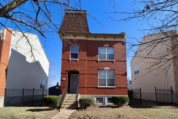 $2,200 | 1212 South 13th Street, St. Louis, MO 63104