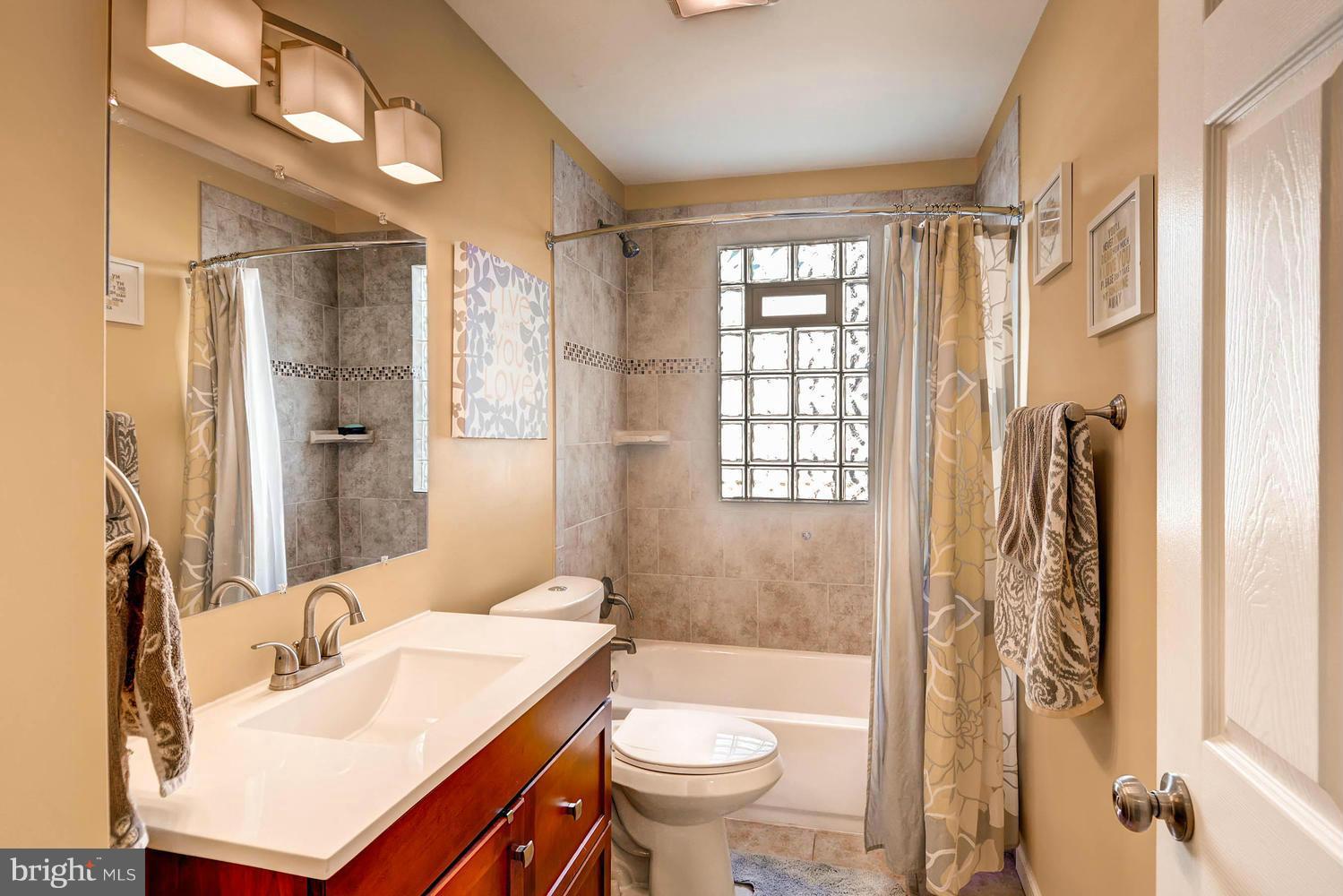 4124 Eder Road Baltimore, MD 21222 - Photo 16 of 29 Bath