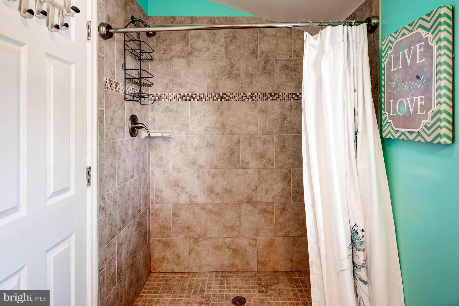 4124 Eder Road Baltimore, MD 21222 - Photo 20 of 29 Bath (Master)
