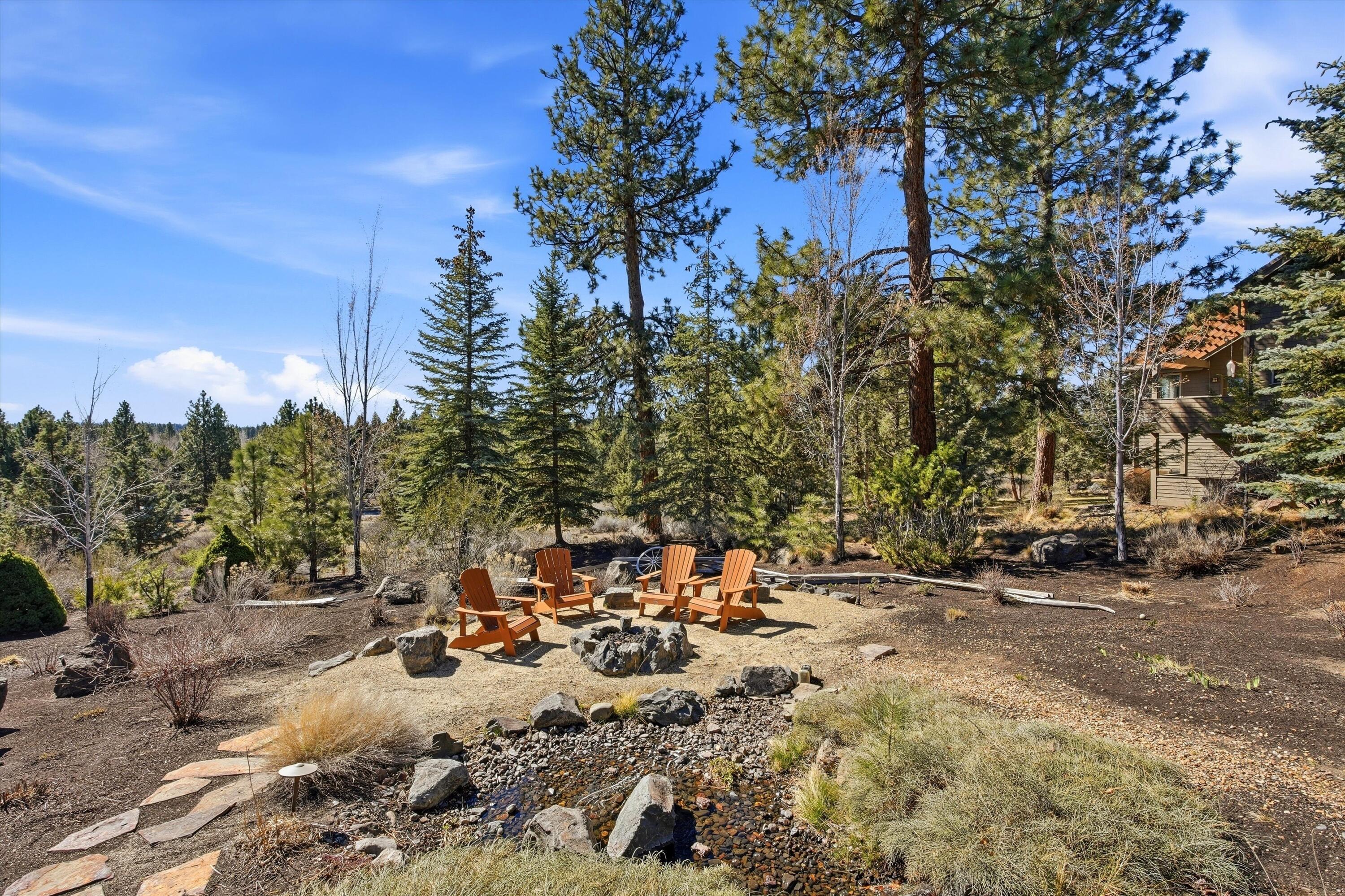 15 Southwest Quail Butte Place Bend, OR 97703 - Photo 53 of 55 a view of outdoor space with trees