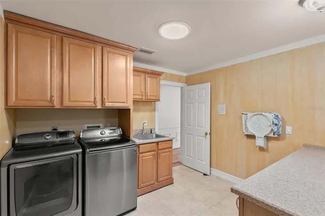 $1,299,000 | 3498 Shoreline Circle, Palm Harbor, FL 34684