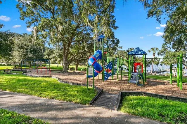 $1,299,000 | 3498 Shoreline Circle, Palm Harbor, FL 34684