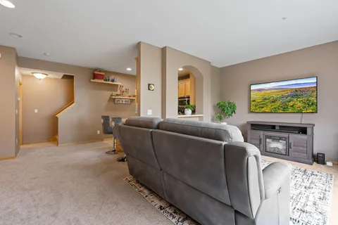 $275,000 | 7509 Parkridge Way, Savage, MN 55378
