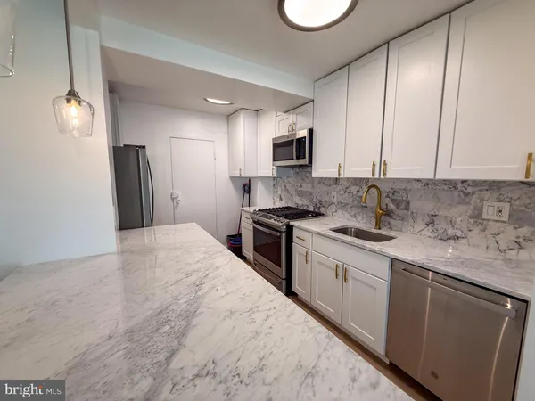 $2,900 | 4201 Cathedral Avenue Northwest, Unit 321E, Washington, DC 20016