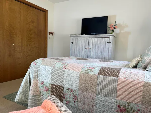 $244,900 | 3721 Sandalwood Drive, Highland, IN 46322