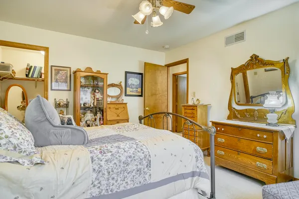 $244,900 | 3721 Sandalwood Drive, Highland, IN 46322