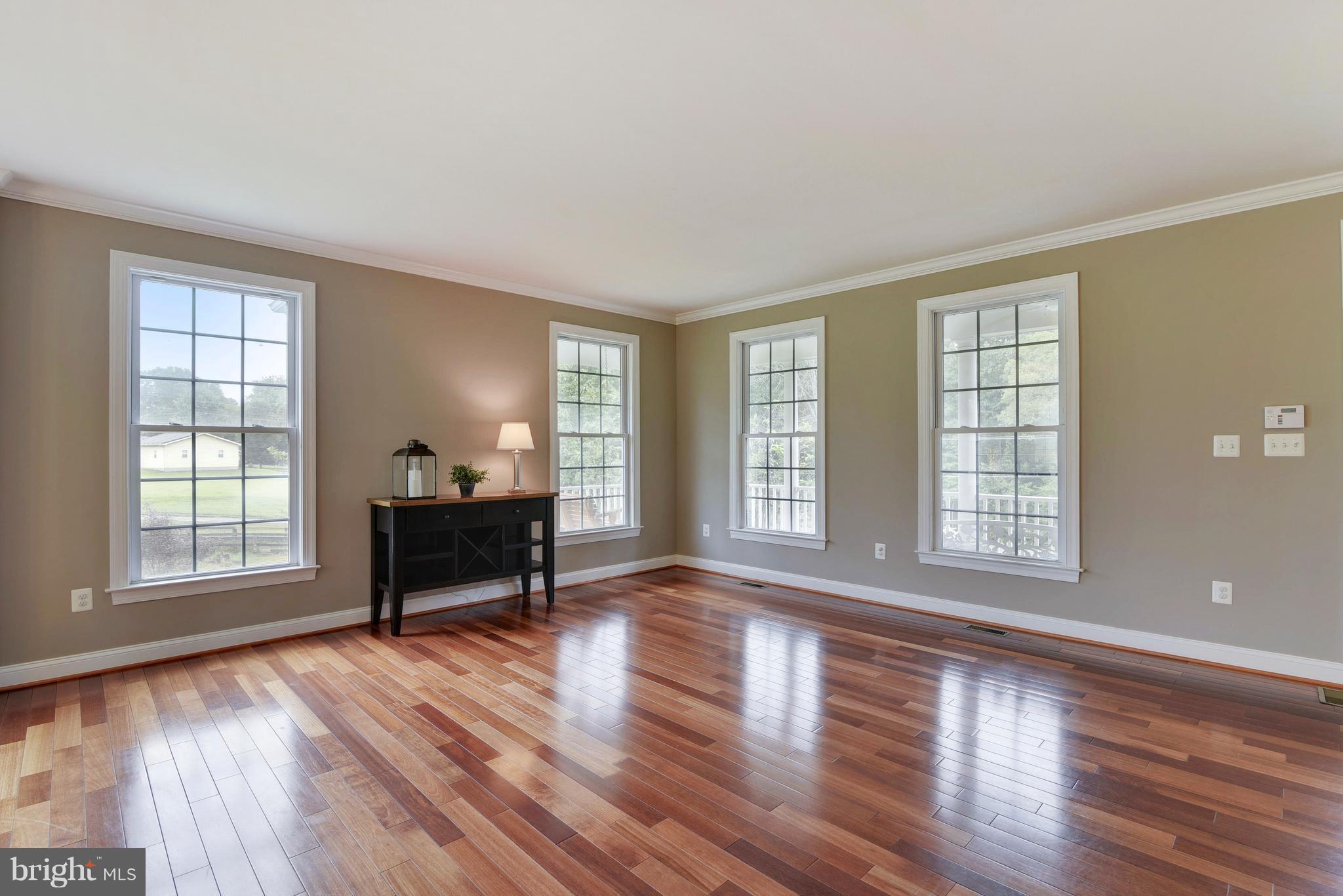 3409 Logmill Road Haymarket, VA 20169 - Photo 8 of 30 Living Room