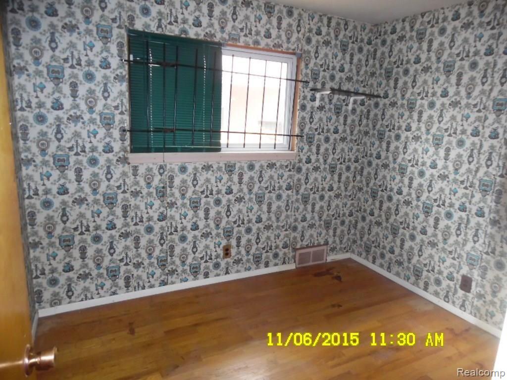 16576 Inverness Street Detroit, MI 48221 - Photo 13 of 20 SAM_2731.JPG