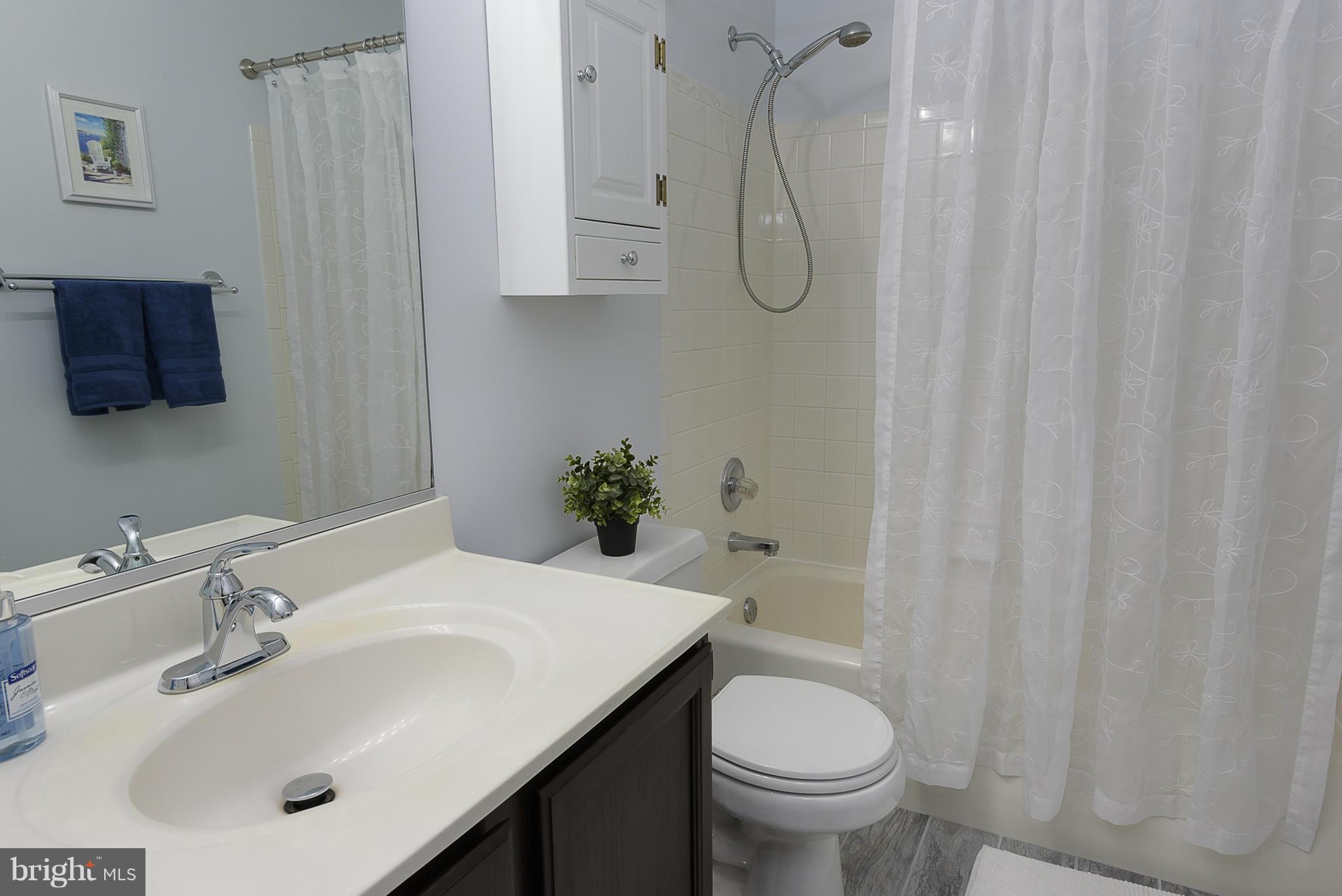2423 Winding Ridge Road Odenton, MD 21113 - Photo 15 of 25 Bath (Master)