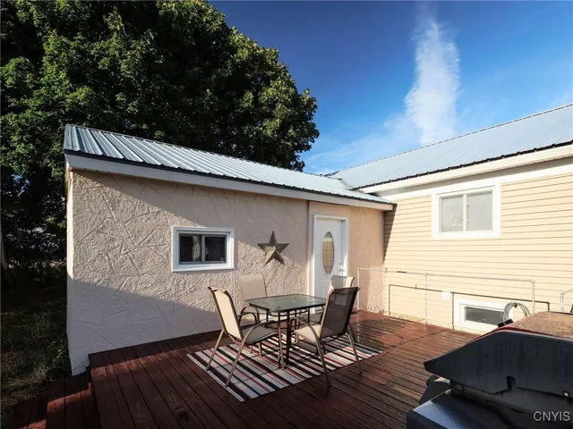 $189,900 | 19204 Highway 11, Watertown Town, NY 13601