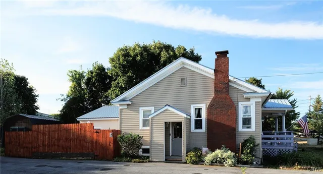 $189,900 | 19204 Highway 11, Watertown Town, NY 13601