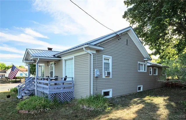 $189,900 | 19204 Highway 11, Watertown Town, NY 13601