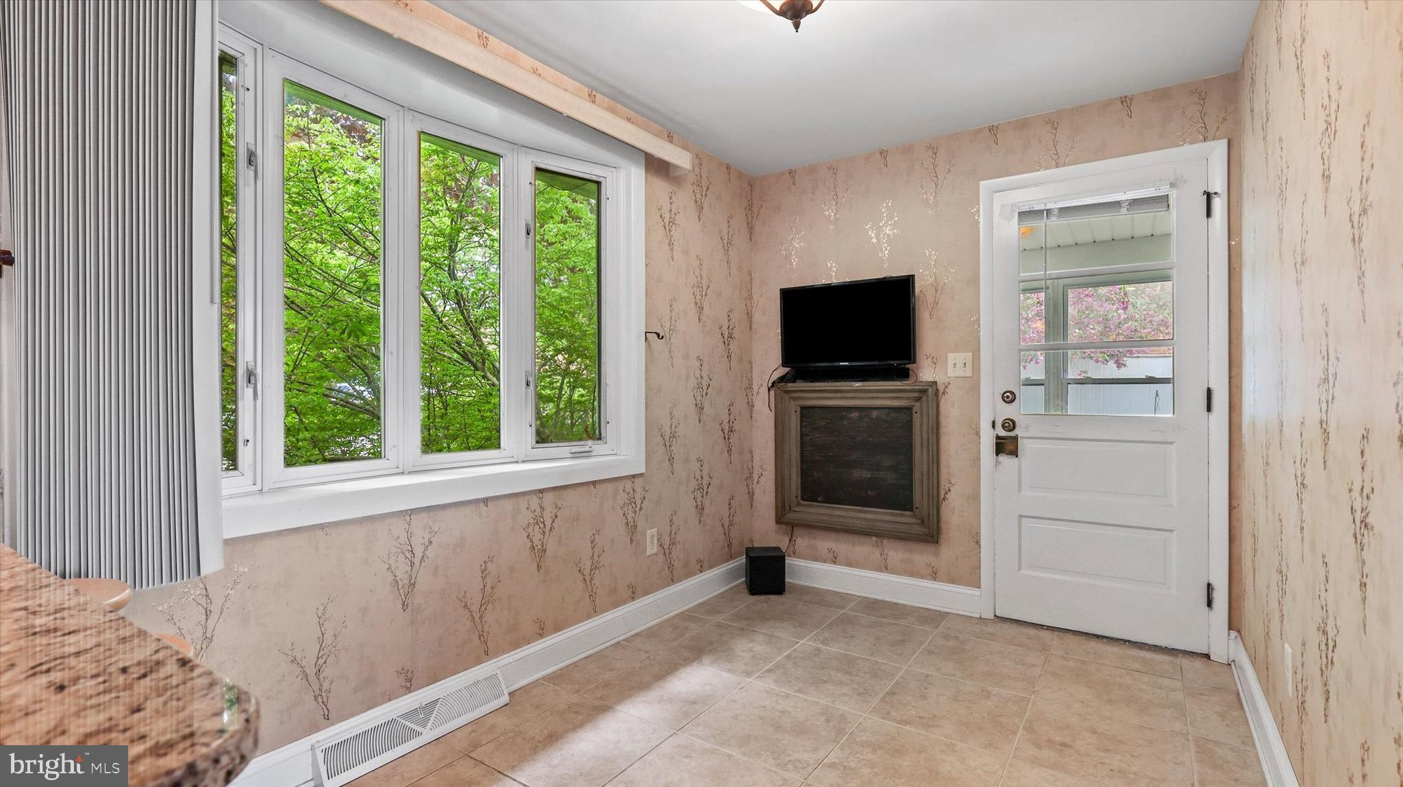 1797 Prescott Road York, PA 17403 - Photo 12 of 41