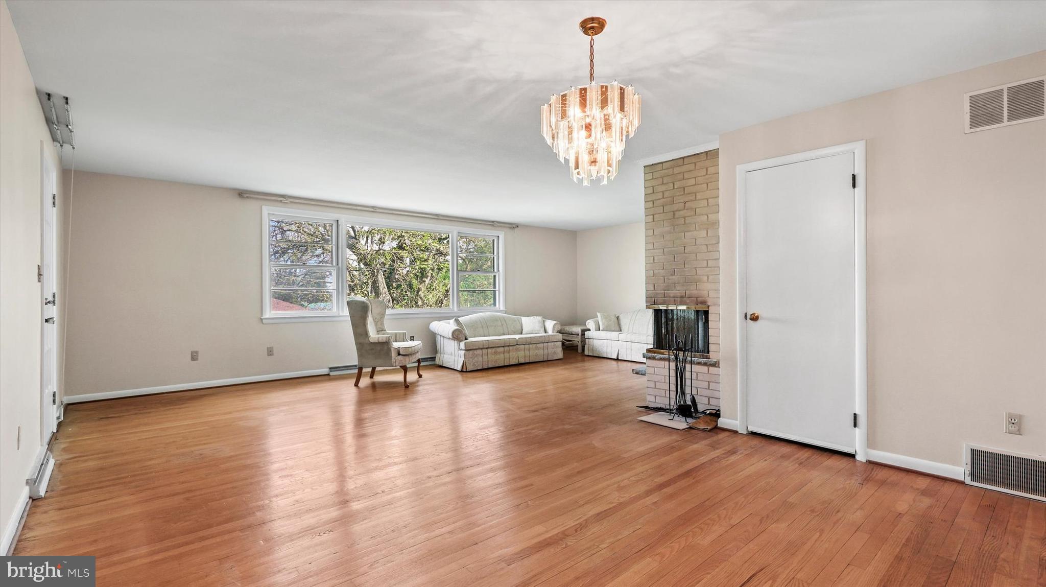 1797 Prescott Road York, PA 17403 - Photo 5 of 41