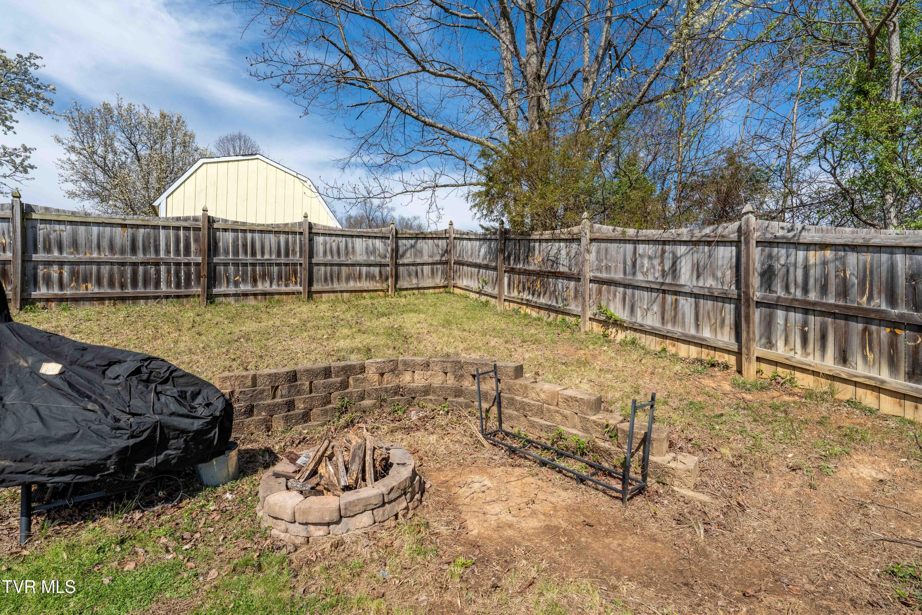 283 Ridgeview Drive Gray, TN 37615 - Photo 13 of 46 283 Ridgeview Dr (12 of 46)