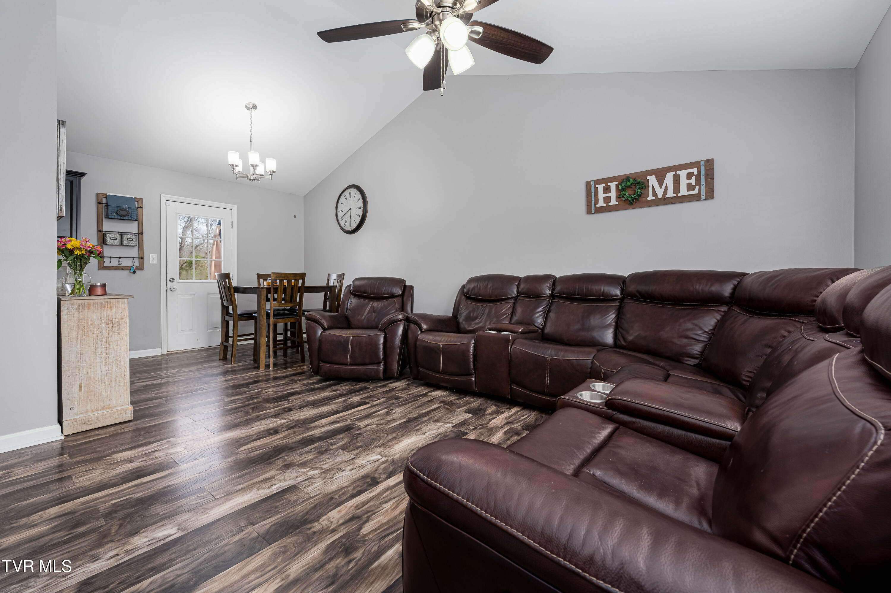 283 Ridgeview Drive Gray, TN 37615 - Photo 24 of 46 283 Ridgeview Dr (23 of 46)