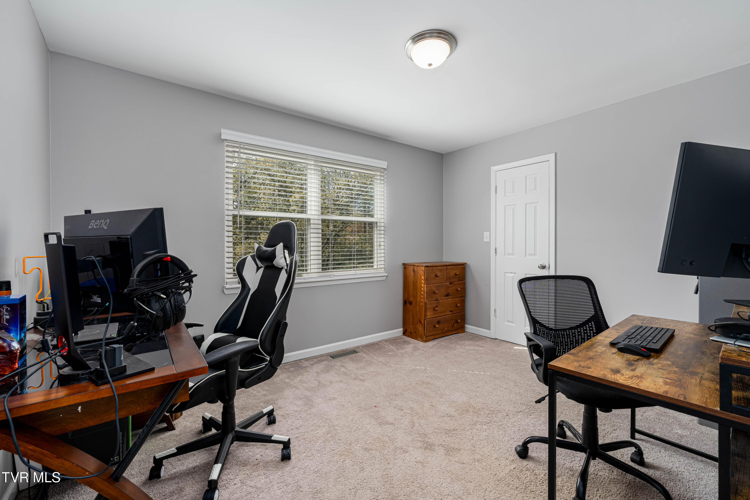 283 Ridgeview Drive Gray, TN 37615 - Photo 34 of 46 283 Ridgeview Dr (33 of 46)