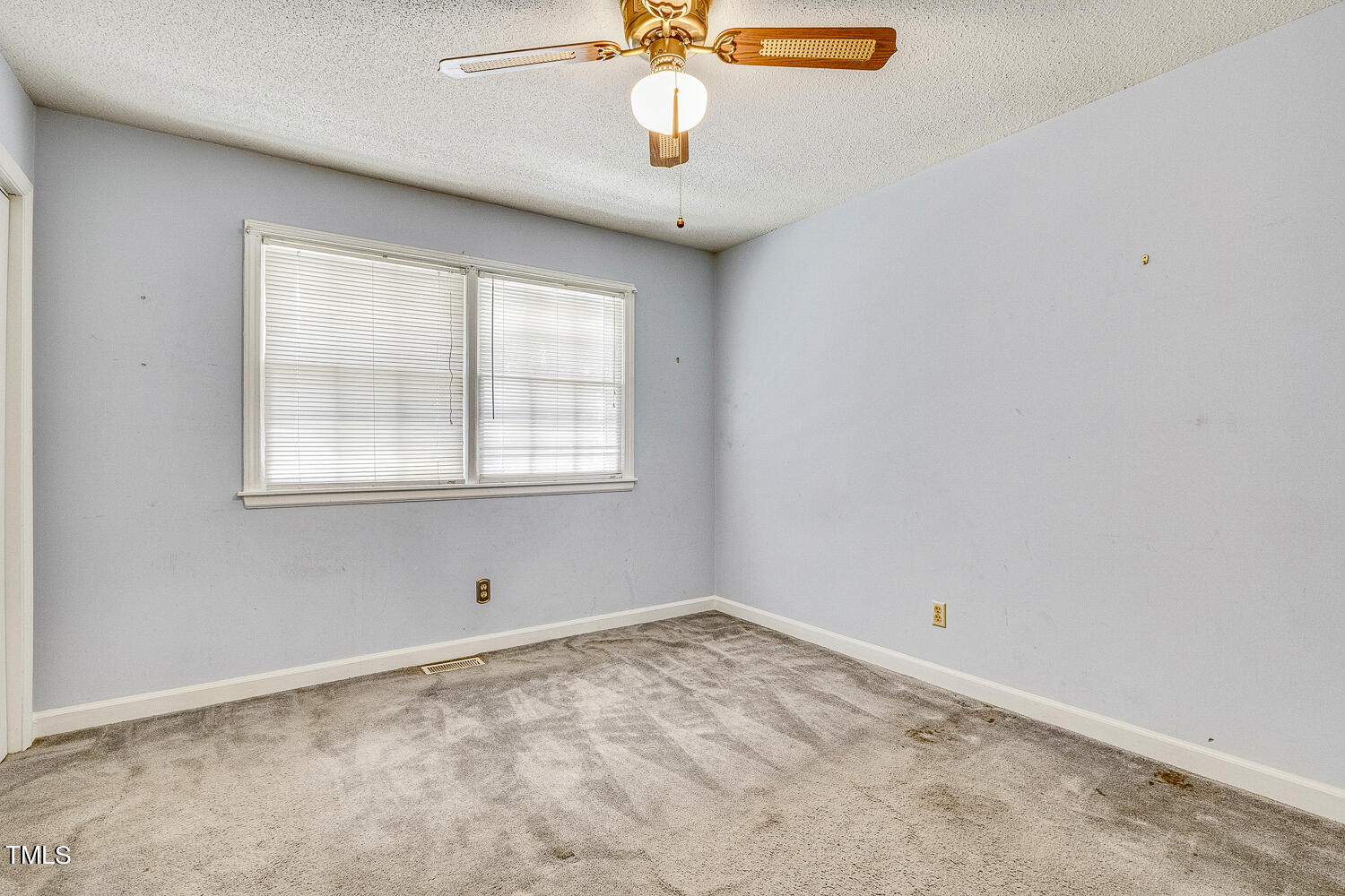 6320 Buffaloe Road Raleigh, NC 27604 - Photo 36 of 50 a view of empty room with window