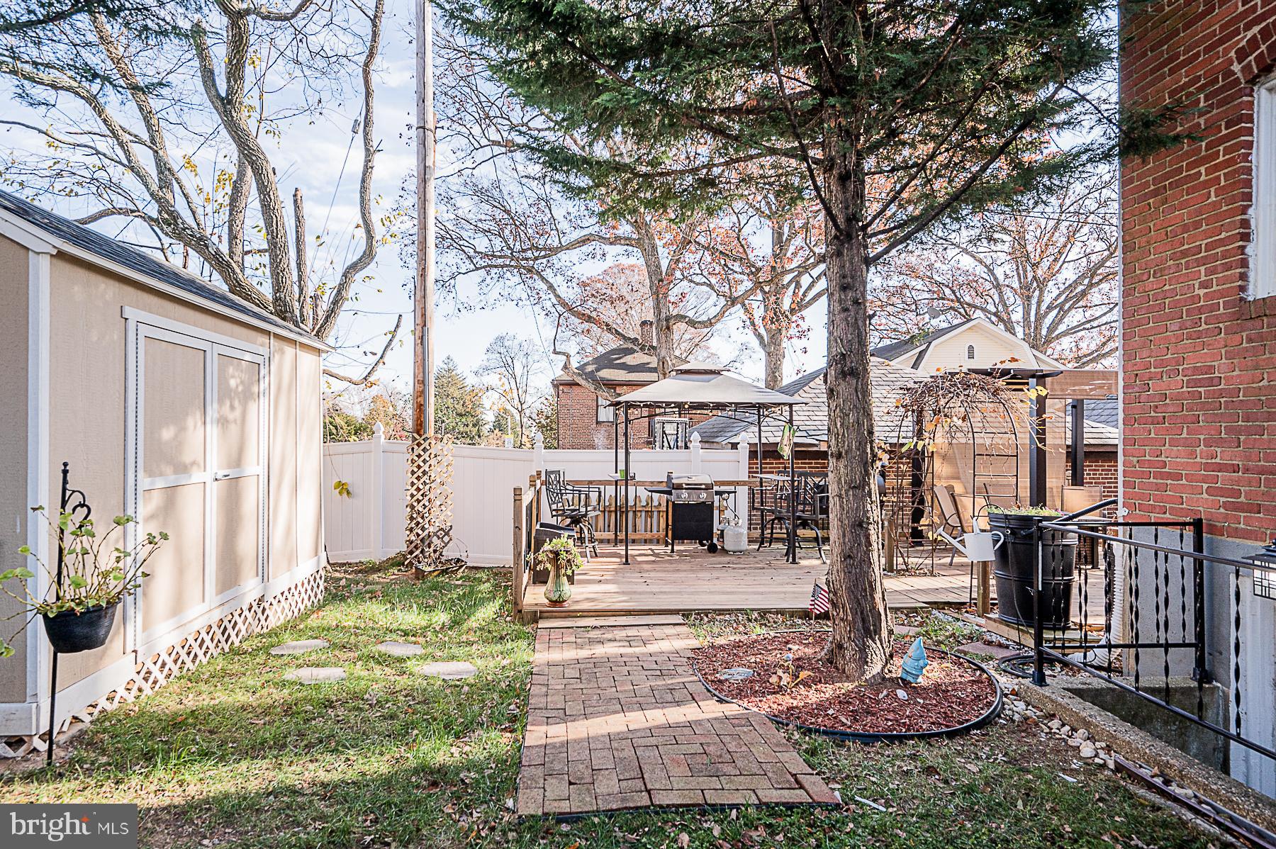 101 Westowne Road Baltimore, MD 21229 - Photo 27 of 31 Backyard
